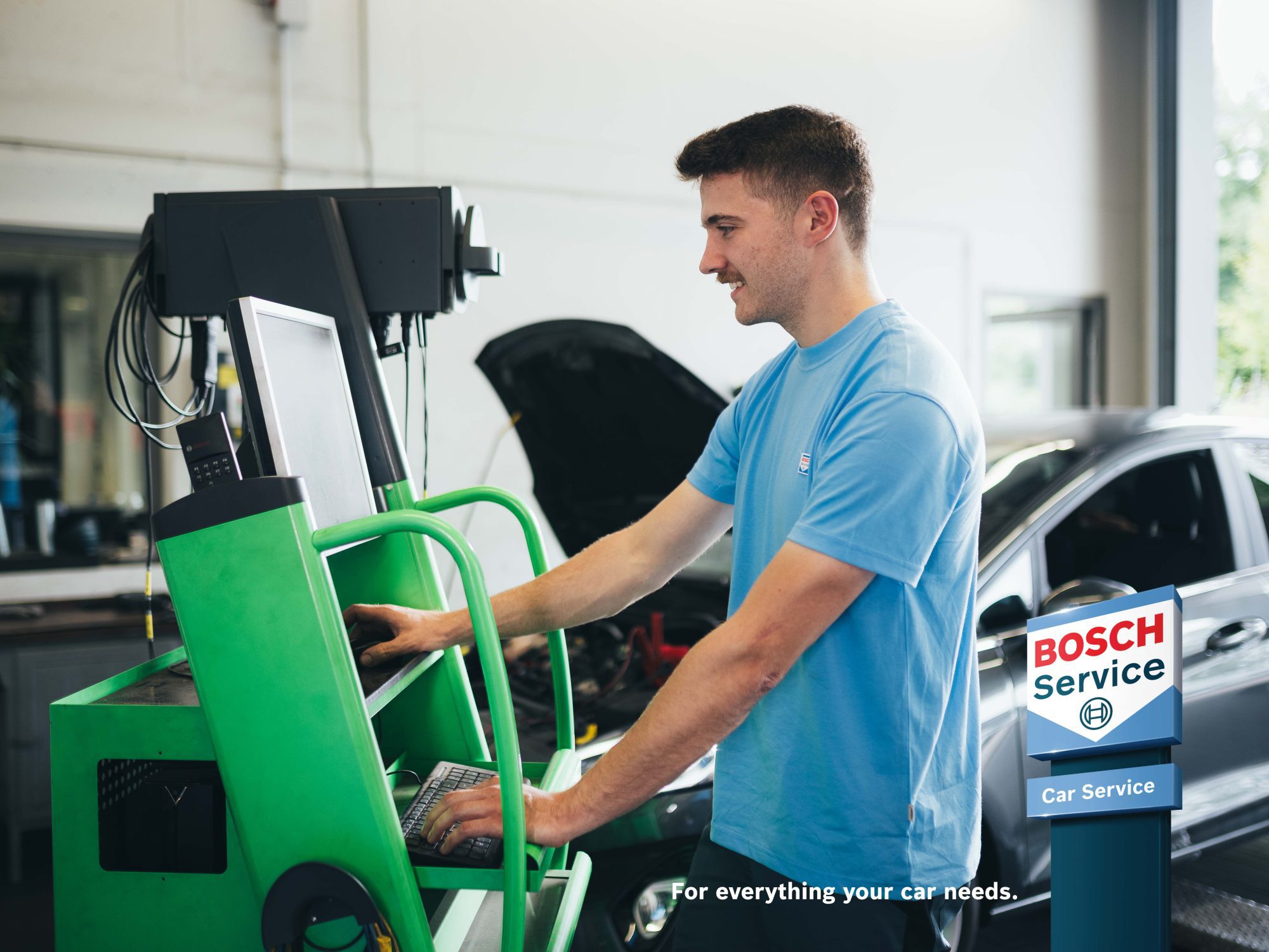 Vehicle diagnostics and fault finding at Phoenix Motor Centre in Rayleigh
